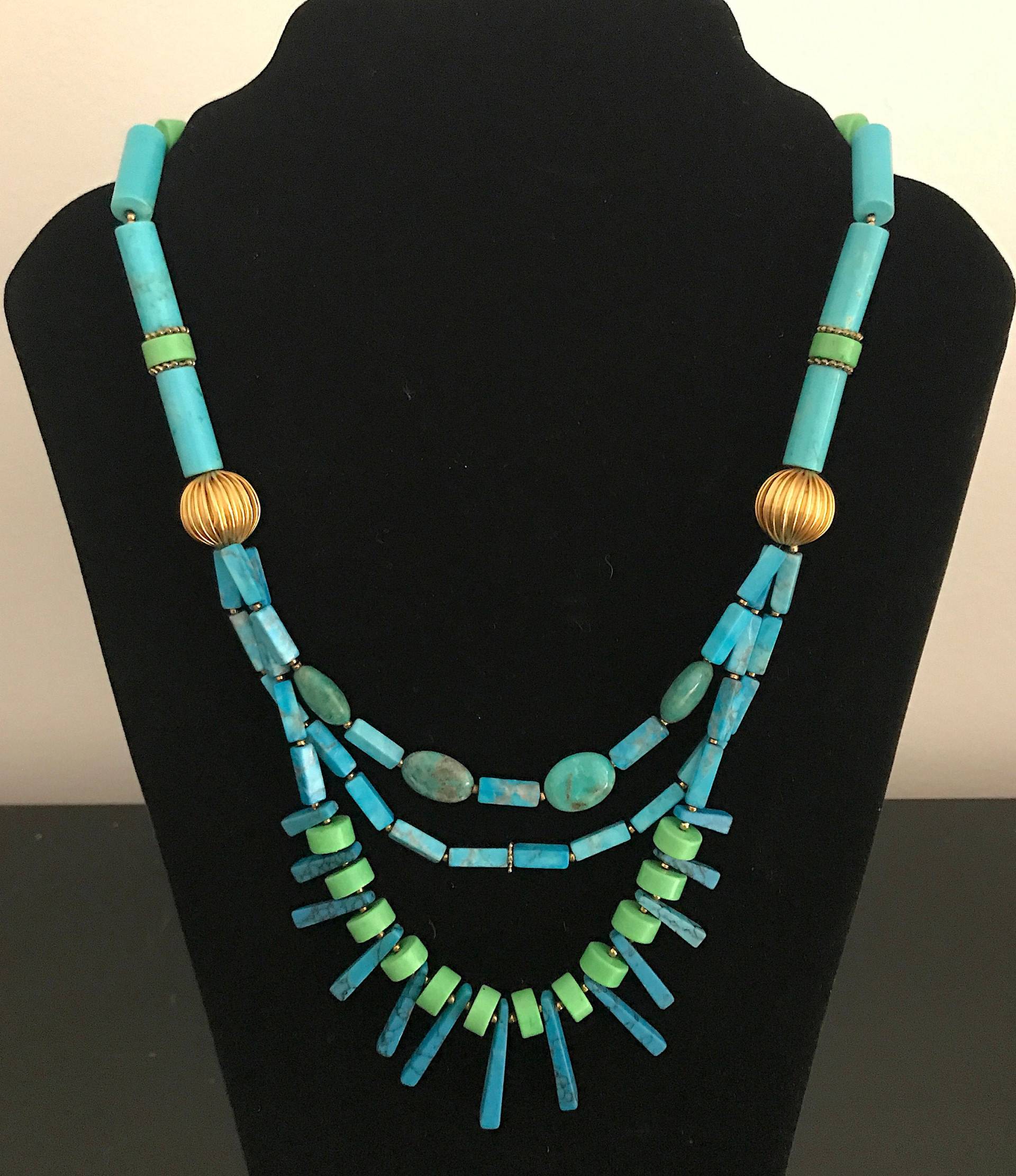 Türkis Und Goldene Akzente Halskette von NatCreationsStudio