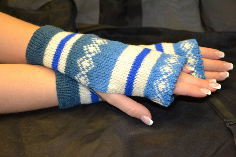 Frauen Stricken Armstulpen Mit Ornamenten, Fingerlose Handschuhe Gestrickt Fairisle Fäustlinge von NatLissCrafts
