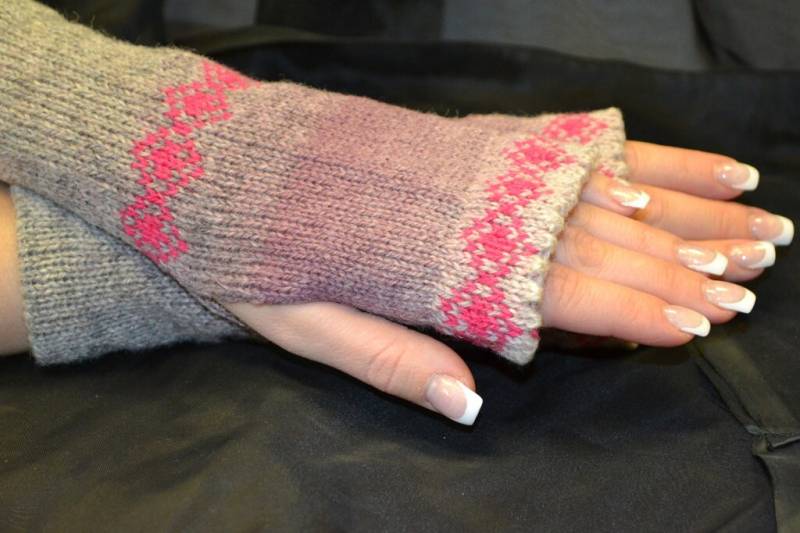 Frauen Stricken Armstulpen Mit Ornamenten, Kauni Fingerlose Handschuhe Gestrickt Fairisle Fäustlinge von NatLissCrafts