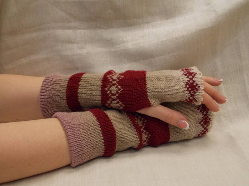 Kauni Frauen Stricken Armstulpen Mit Ornamenten, Fingerlose Handschuhe Gestrickt Fairisle Fäustlinge von NatLissCrafts