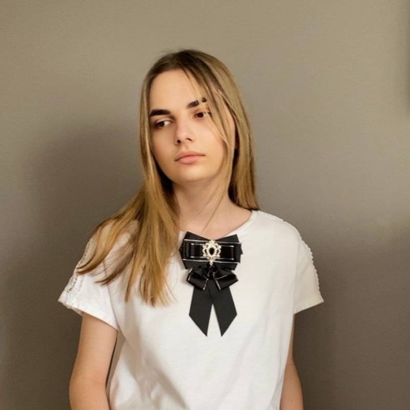 Handgefertigte Schleifenbrosche Aus Silber von NataliBrooches