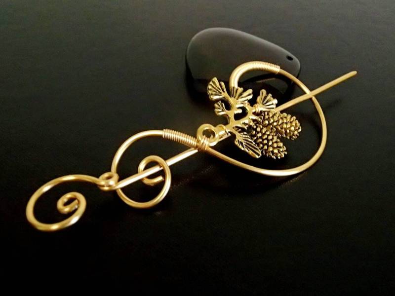 Kiefer Kegel Schal Pin, Pin Schal, Fibel, Pullover Brosche, Stricken Zubehör, Golddraht Stift von NataliStudio