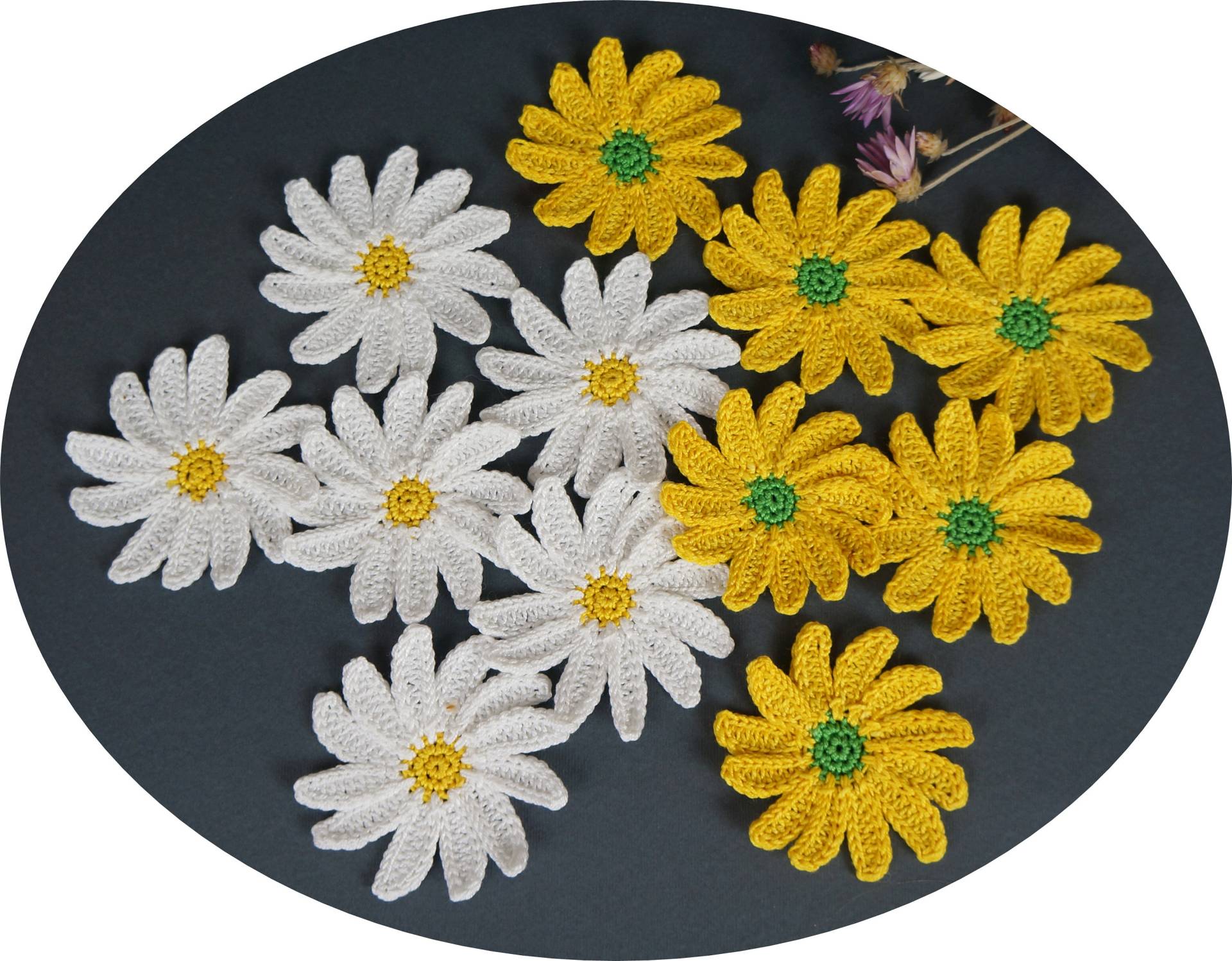 Gehäkelte Daisy Blume Applikationen Cotton Craft Verzierungen, 6Er-Set Gehäkelte Daisy Blume Applikationen Cotton Craft Verzierungen, 6Er-Set von NataliStudioUA