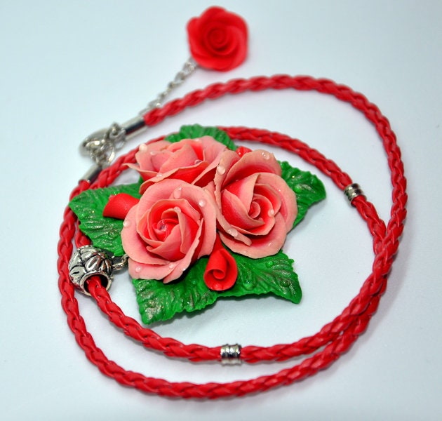 Halsband Mit Anhänger Aus Fimo Rose Blumen Rose Polymer Clay Blumenschmuck Muttertag Geburtstag Weihnachtsgeschenk von NataliZimm