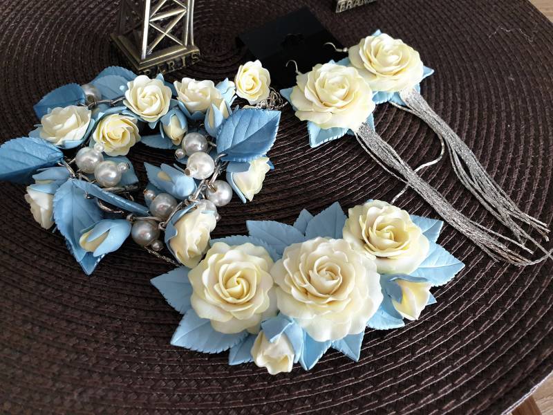 Halskette Aus Fimo Schmuckset Blumenschmuck Geschenk Für Sie Armband Moderne Anhänger Geburtstag Muttertag Weihnachtsgeschenk von NataliZimm