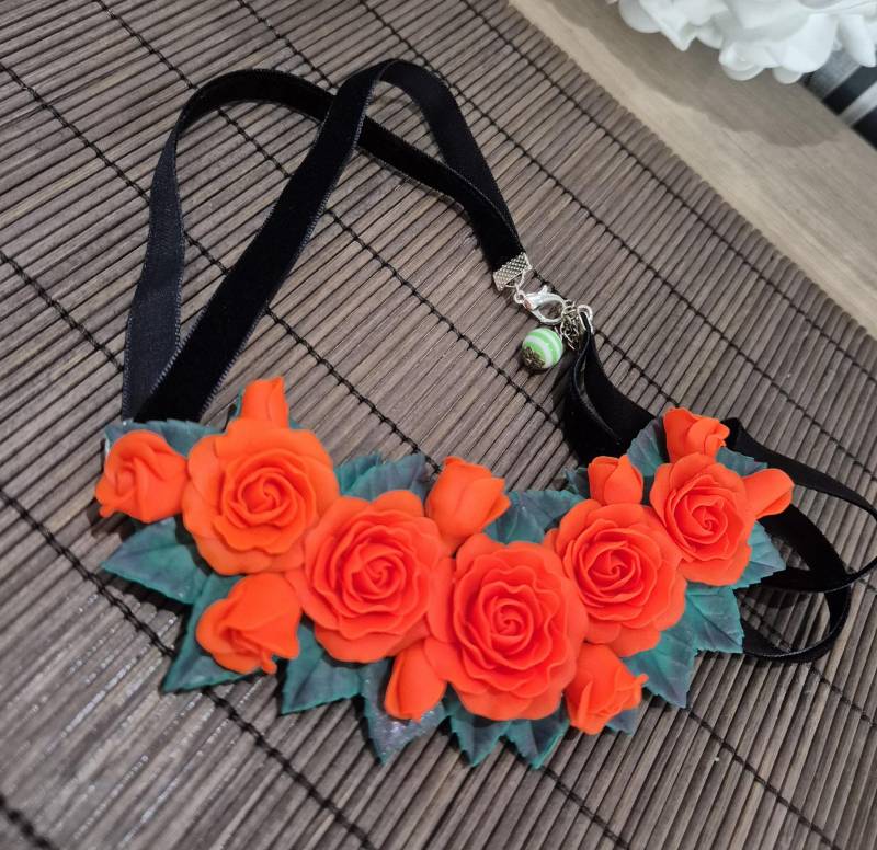 Halskette Aus Fimo Statement Kette Blumenschmuck Geschenk Für Sie Rose Weihnachtsgeschenk Muttertag Geburtstag Ostern von NataliZimm