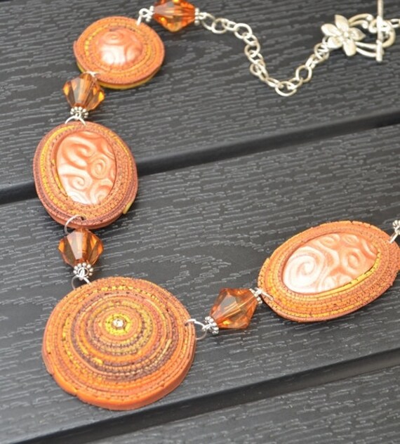 Halskette Aus Fimo Statementkette Ohrhänger Set Weihnachtsgeschenk Geschenk Für Sie Ostern Muttertag von NataliZimm