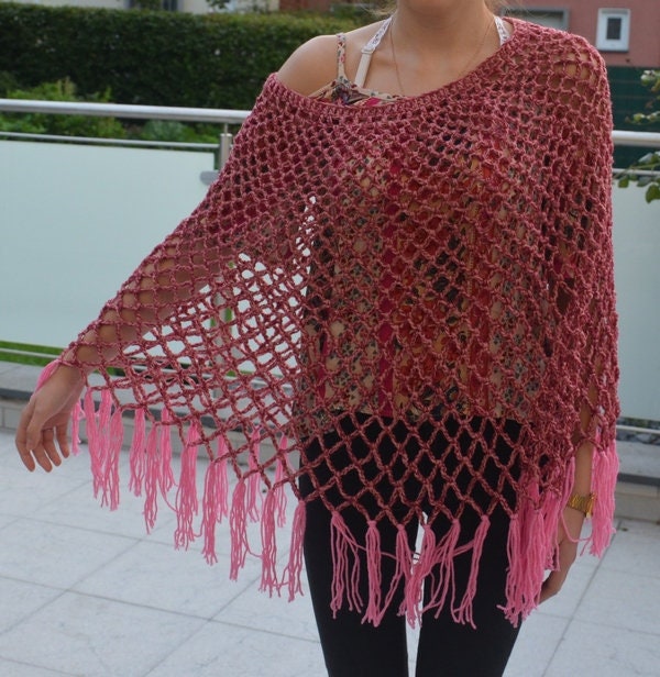 Poncho Cape Boho Häkeln Wolle Weiche Warm Crochet Knit Geburtstag Muttertag Geschenk Weihnachtsgeschenk von NataliZimm