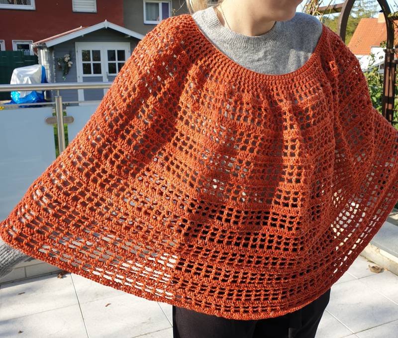 Poncho Cape Boho Häkeln Wolle Weiche Warm Crochet Knit Geburtstag Muttertag Ostern Weihnachtsgeschenk von NataliZimm