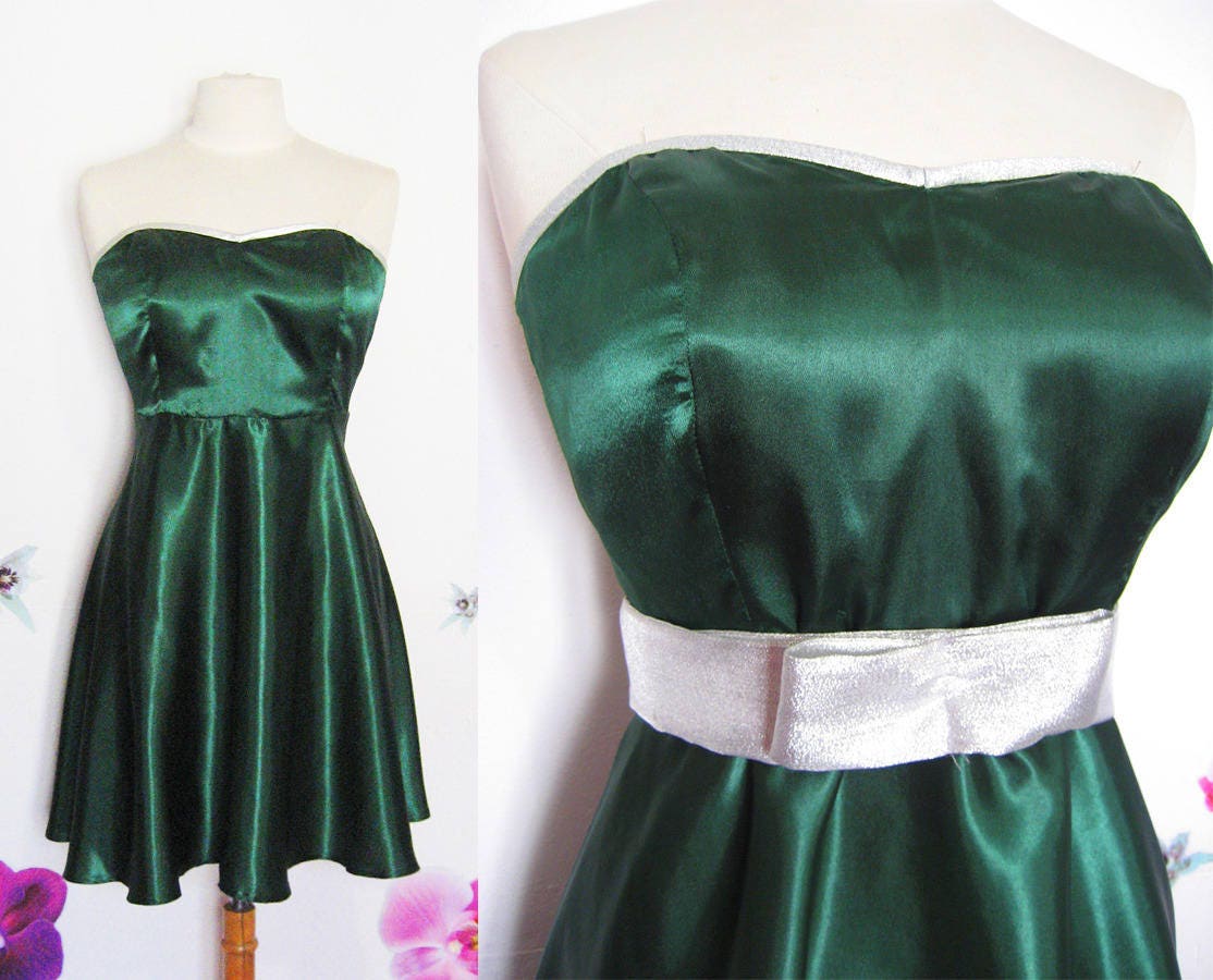 Lagerabbau - 75 % Silber Trägerlosen Satin Grün, Tief Ausgeschnittenen Kleid Und Abnehmbaren Gürtel von NathalieLCouture