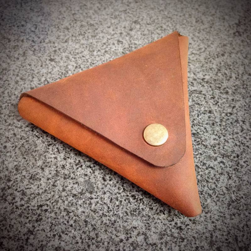 Dreieckige Münztasche Aus Leder, Münzetui, Wechselbörse, Ohrringe, Ohrstecker von NathanLeather