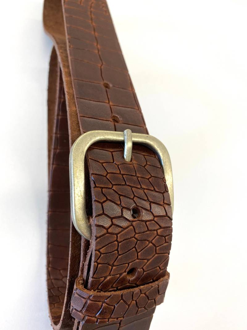 Handgefertigter Brauner Ledergürtel Unisex Gürtel Mit Viereckiger Schnalle von NatisaGroup