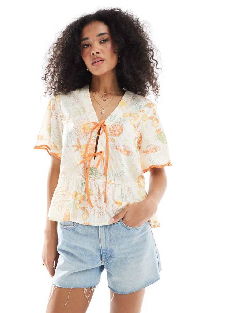 Native Youth - Bunt gemusterte Strand-Bluse mit Bindedetail von Native Youth