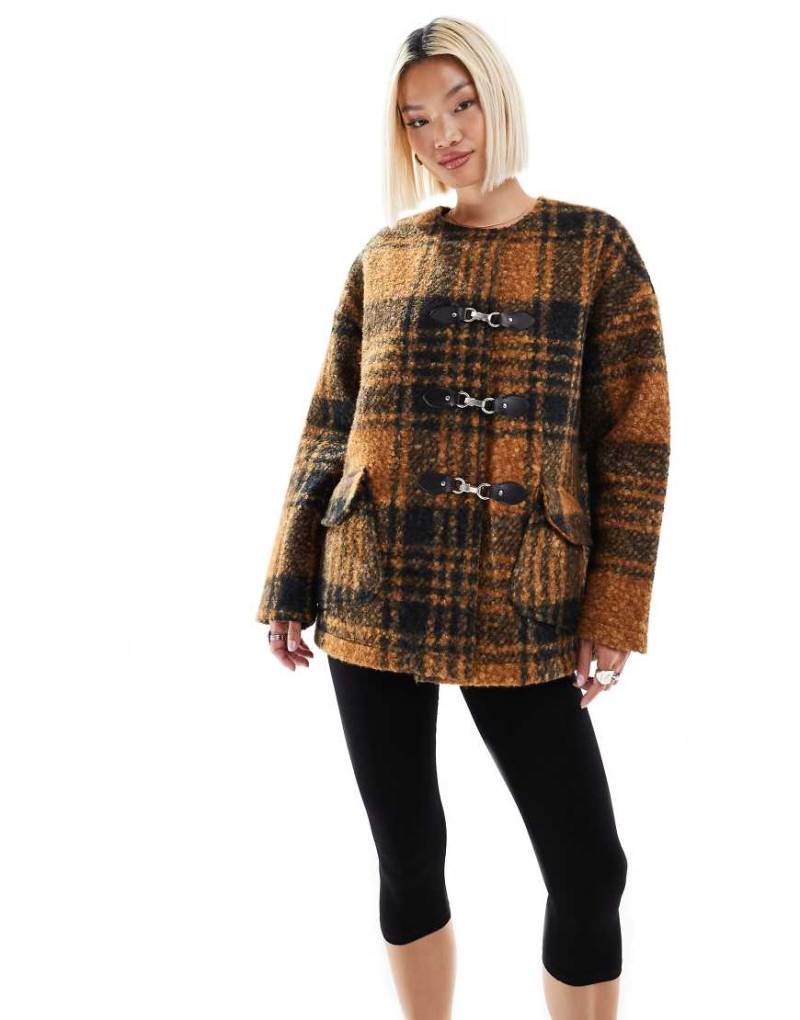 Native Youth - Karierter Bouclé-Mantel in Orange und Marineblau mit Knebelknopf-Detail von Native Youth