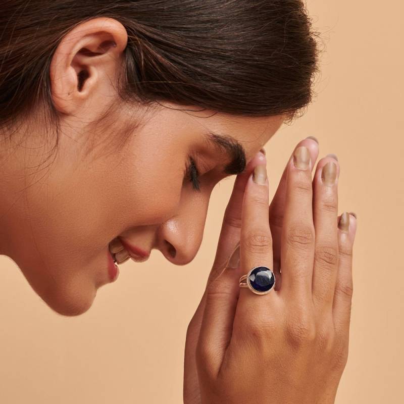 Bezel Set Blausaphir Ring 925 Sterling Silber Rund Facettiert von NativeFineJewelry