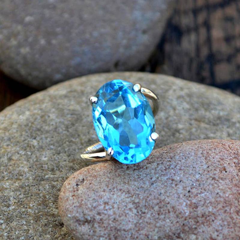 Handgemachte Blauquarz Ring Edelstein Oval Im Checker Schliff von NativeFineJewelry