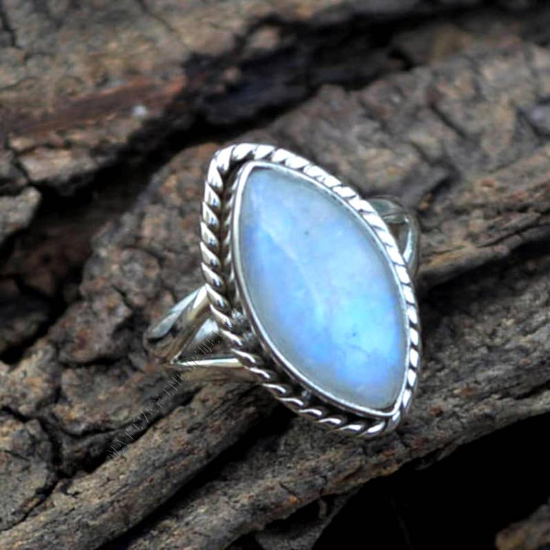 Marquise Regenbogen Mondstein Ring Sterling Silber Juni Geburtsstein von NativeFineJewelry