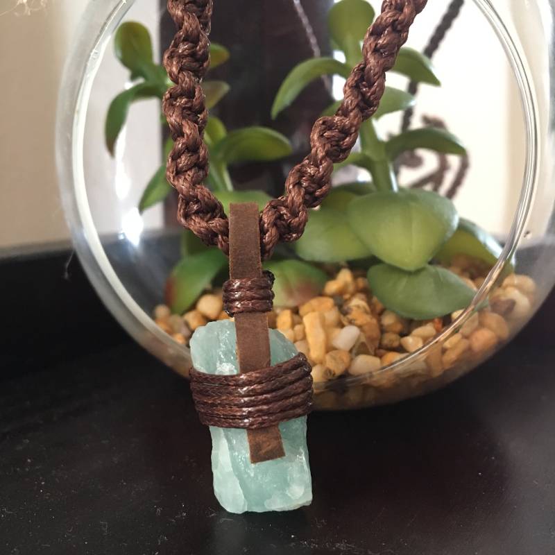 Roher Aquamarin Leder Anhänger Roher Aquamarin Leder Anhänger von NativeFlameCo