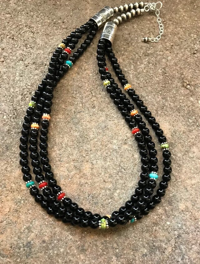 Sterling Silber Multi Strand Schwarz Onyx Stein Perlenkette. 20 Zoll von NativeTurquoiseT