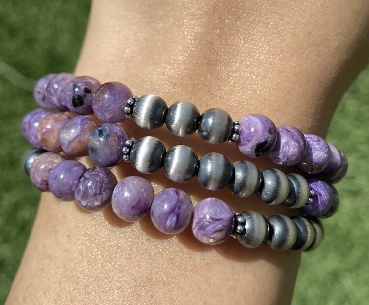 sterling Silber Lila Charoit W Perlen Wickel Spiral Armband. Freie Größe sterling Silber Lila Charoit W Perlen Wickel Spiral Armband. Freie Größe von NativeTurquoiseT