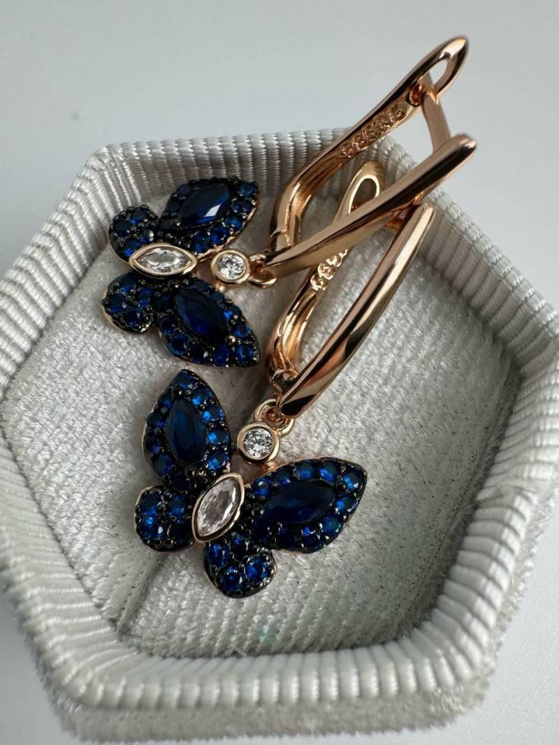 Wunderschöne 585Rg Gestempelte Ohrringe, 14K, Saphir, 4 Gramm, Neu Wunderschöne 585Rg Gestempelte Ohrringe, 14K, Saphir, 4 Gramm, Neu von Natsibeauty