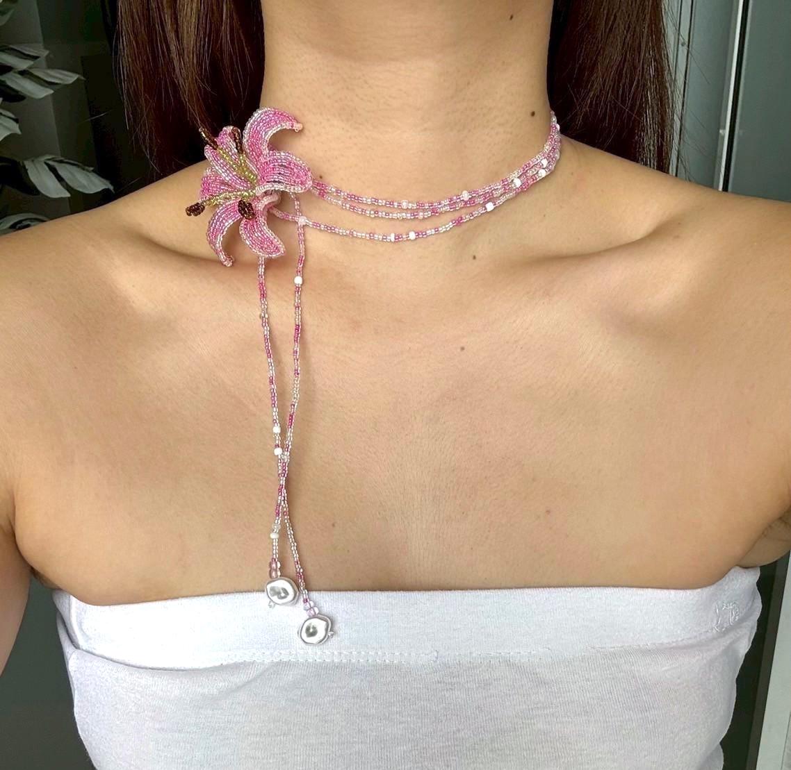 Handgefertigte Rosa Lilie Perlenkette Handgefertigte Rosa Lilie Perlenkette von NattierraLunoria