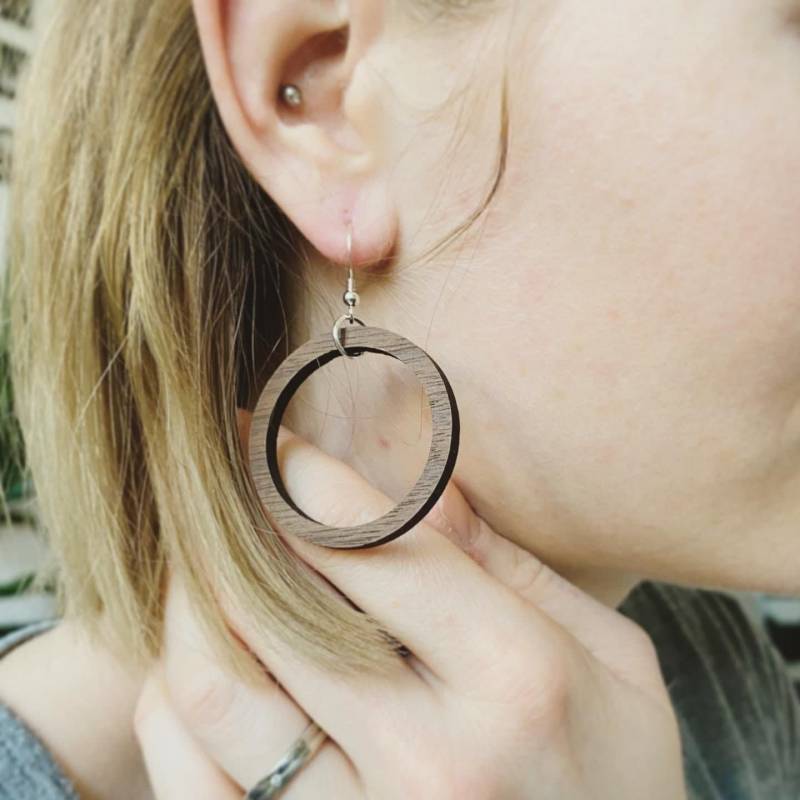 Holzohrringe Circum Holzschmuck Natürliche Ohrhänger Holz 925 Sterling Silber Ohrringe Damen Ohrschmuck Hängeohrring Echtholz Geschenk Frau von NaturSchatulle
