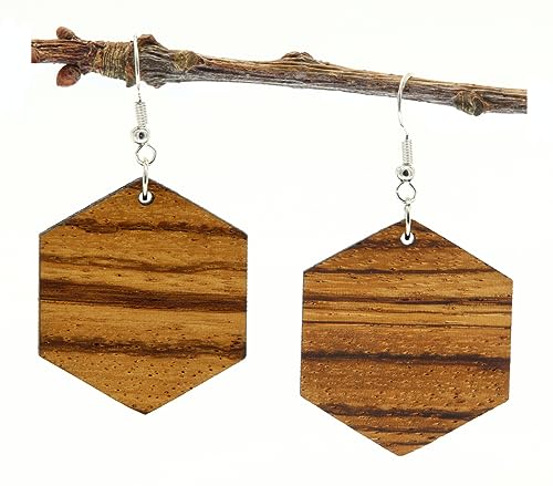 NaturSchatulle Holzohrringe Damen Holzschmuck Hexagon Zebrano I natürliche Ohrhänger 925 Silber Moderne Ohrringe Holz Ohrschmuck von NaturSchatulle