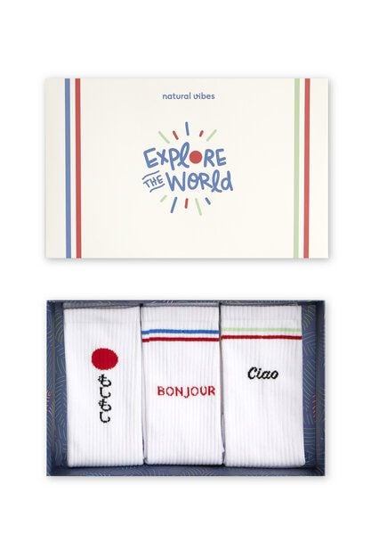 Natural Vibes 3-Pack Passport Bio GOTS | Geschenkset | Bunte Tennissocken | Herren Damen Socken | von Natural Vibes