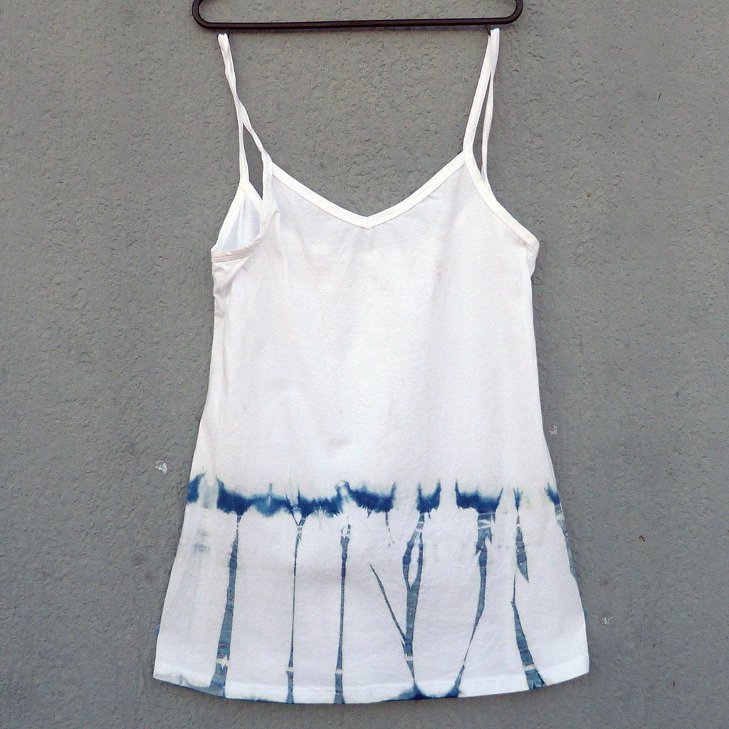 Natürliche Indigo Hand Gefärbt Shibori Tie Dye Kurze Kleid Größe L Bio-Baumwolle von NaturalDyesStudio