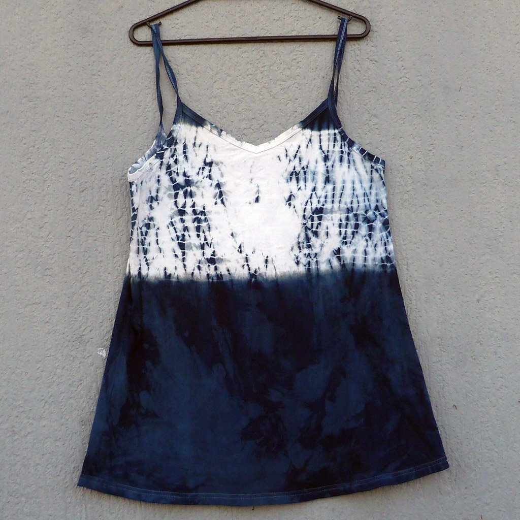 Natürliche Indigo Hand Gefärbt Shibori Tie Dye Kurze Kleid Größe L Bio-Baumwolle von NaturalDyesStudio