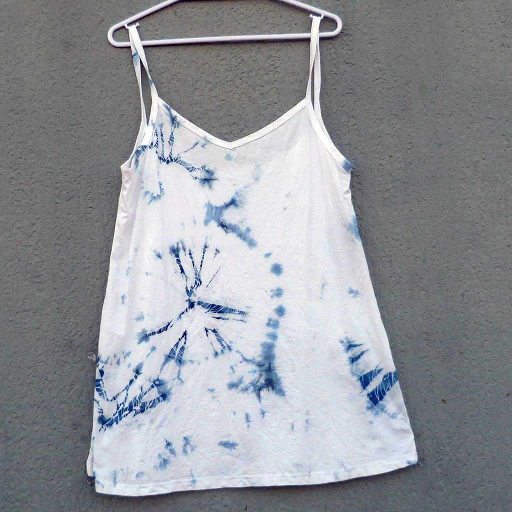 Natürliche Indigo Hand Gefärbt Shibori Tie Dye Kurze Kleid Größe L Bio-Baumwolle von NaturalDyesStudio