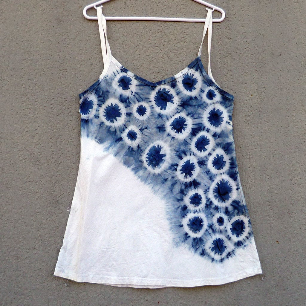 Natürliche Indigo Hand Gefärbt Shibori Tie Dye Kurze Kleid Größe M Bio-Baumwolle von NaturalDyesStudio