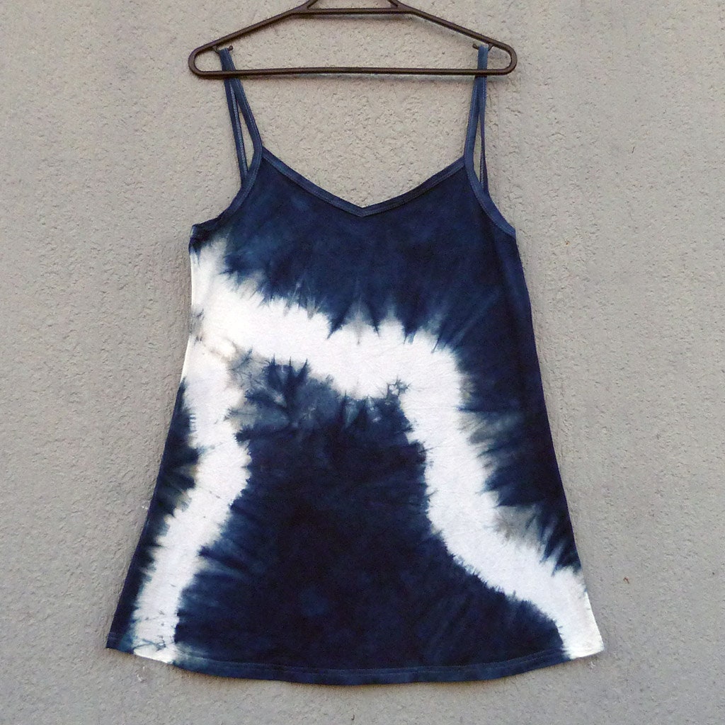 Natürliche Indigo Hand Gefärbt Shibori Tie Dye Kurze Kleid Größe M Bio-Baumwolle von NaturalDyesStudio