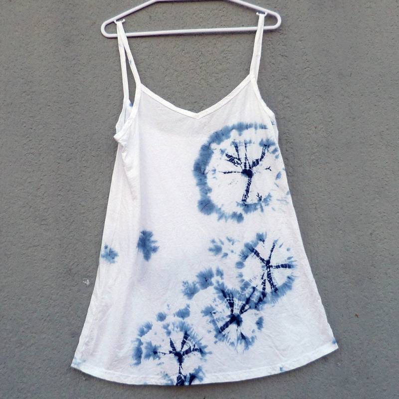 Natürliche Indigo Hand Gefärbt Shibori Tie Dye Kurze Kleid Größe M Bio-Baumwolle von NaturalDyesStudio
