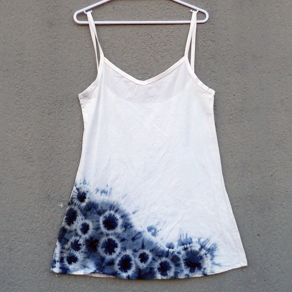 Natürliche Indigo Hand Gefärbt Shibori Tie Dye Kurze Kleid Größe S Bio-Baumwolle von NaturalDyesStudio