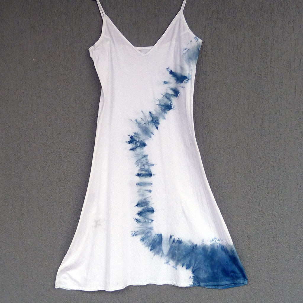 Natürliche Indigo Hand Gefärbt Shibori Tie Dye Lange Kleid Größe L Bio-Baumwolle von NaturalDyesStudio
