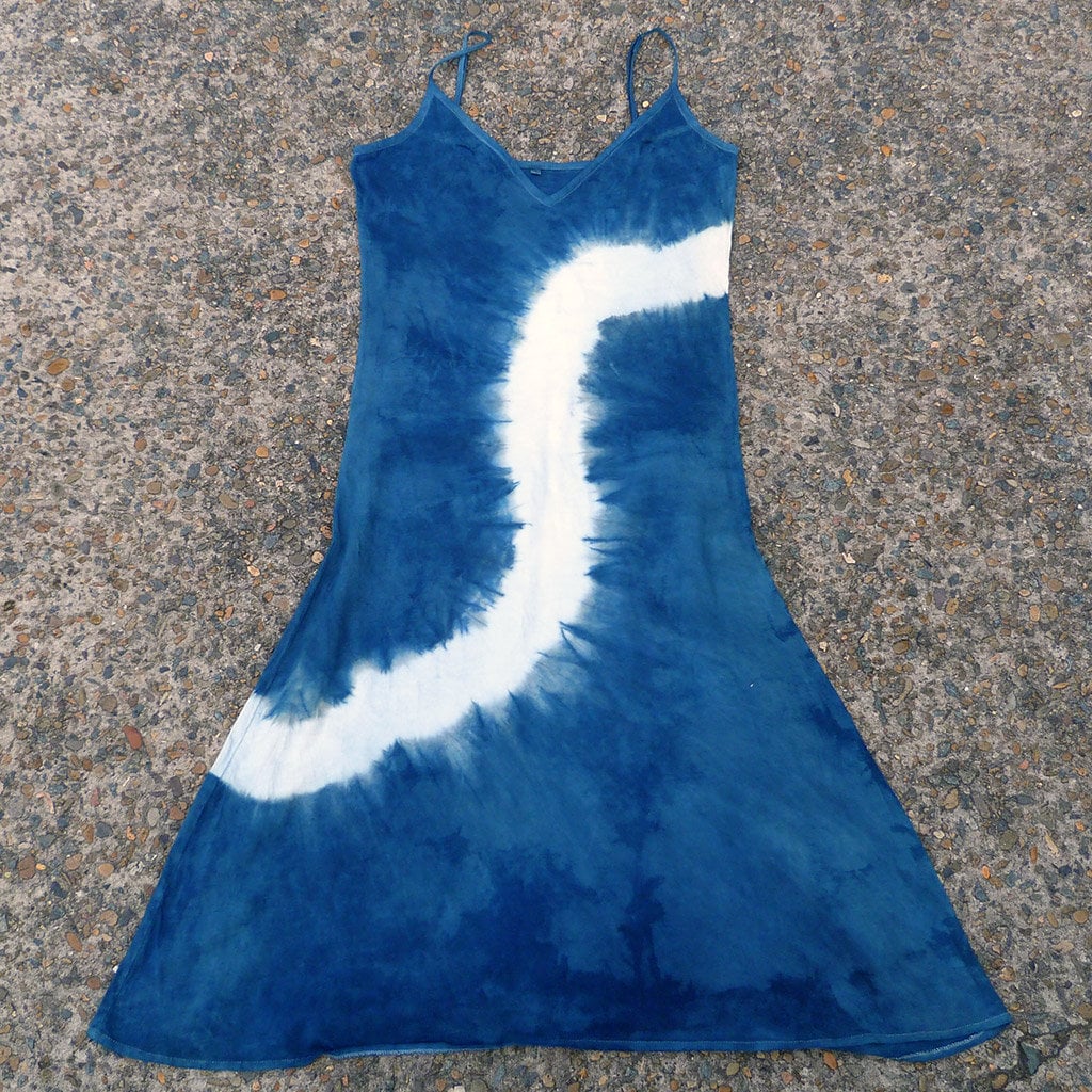 Natürliche Indigo Hand Gefärbt Shibori Tie Dye Lange Kleid Größe M Bio-Baumwolle von NaturalDyesStudio