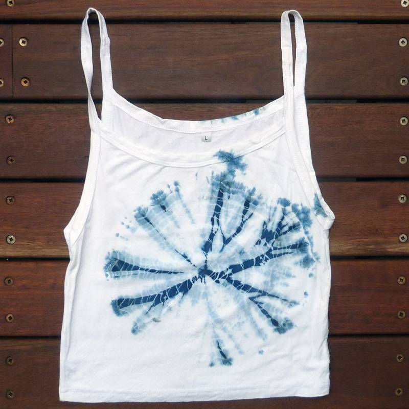 Natürliche Indigo Hand Gefärbt Shibori Tie Dye Tank Top Größe L Bio-Baumwolle von NaturalDyesStudio