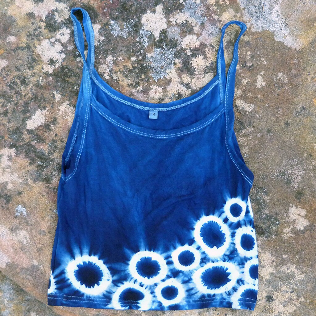 Natürliche Indigo Hand Gefärbt Shibori Tie Dye Tank Top Größe M Bio-Baumwolle von NaturalDyesStudio