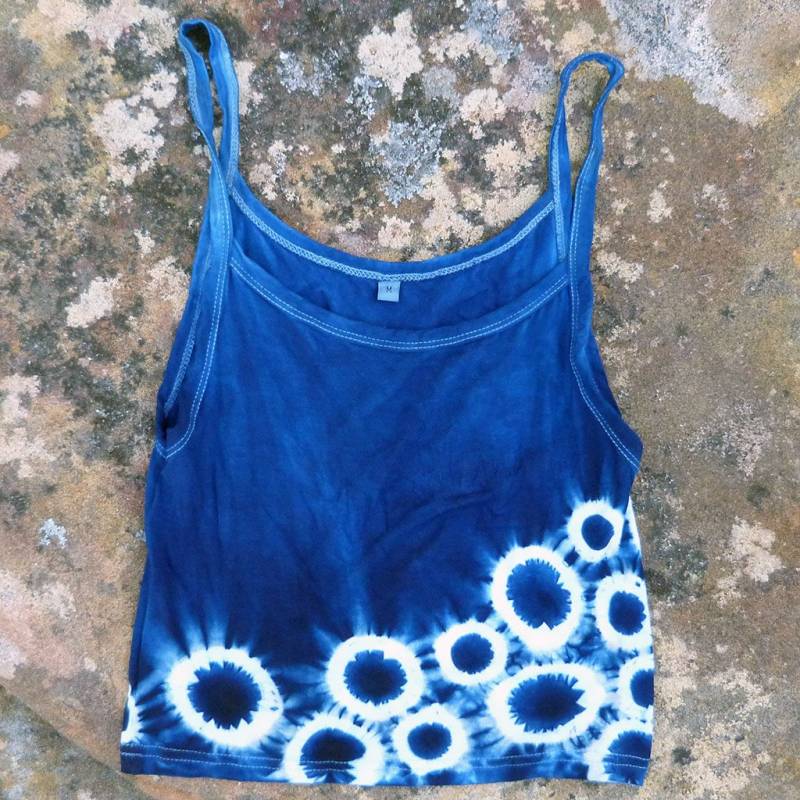 Natürliche Indigo Hand Gefärbt Shibori Tie Dye Tank Top Größe M Bio-Baumwolle von NaturalDyesStudio