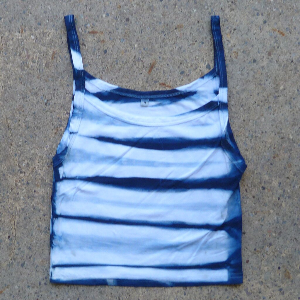 Natürliche Indigo Hand Gefärbt Shibori Tie Dye Tank Top Größe M Bio-Baumwolle von NaturalDyesStudio