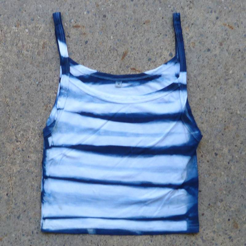 Natürliche Indigo Hand Gefärbt Shibori Tie Dye Tank Top Größe M Bio-Baumwolle von NaturalDyesStudio