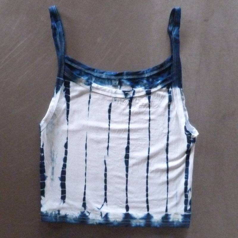 Natürliche Indigo Hand Gefärbt Shibori Tie Dye Tank Top Größe M Bio-Baumwolle von NaturalDyesStudio