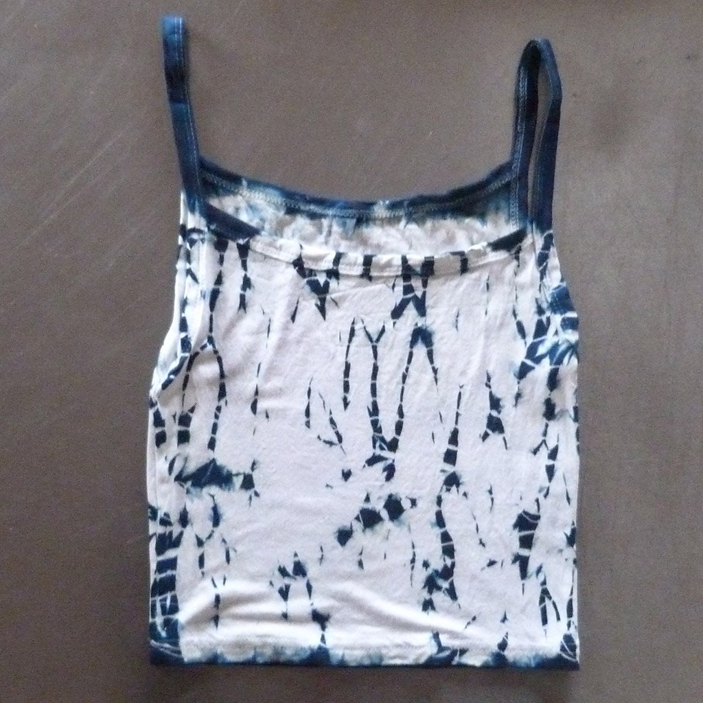 Natürliche Indigo Hand Gefärbt Shibori Tie Dye Tank Top Größe S Bio-Baumwolle von NaturalDyesStudio