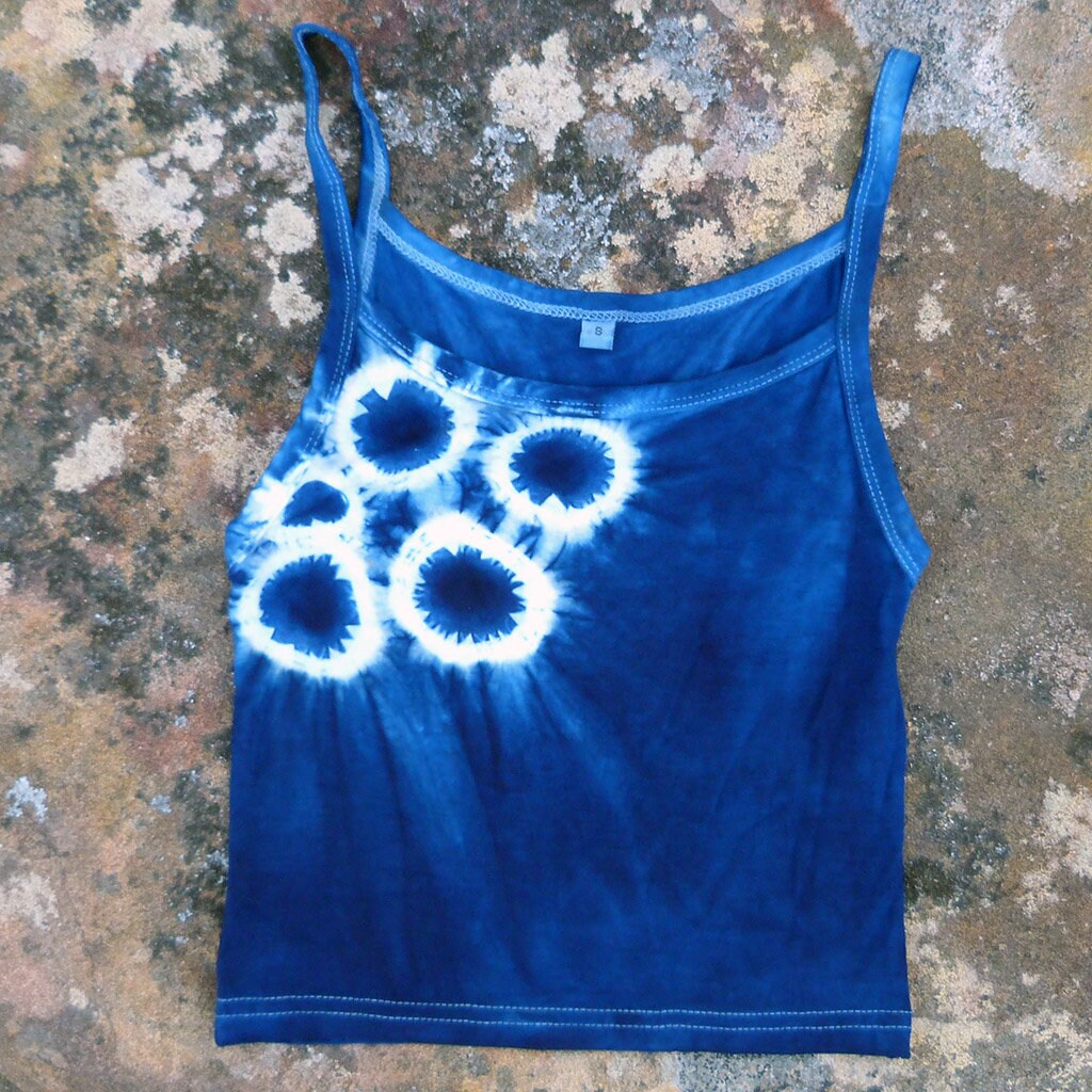 Natürliche Indigo Hand Gefärbt Shibori Tie Dye Tank Top Größe S Bio-Baumwolle von NaturalDyesStudio