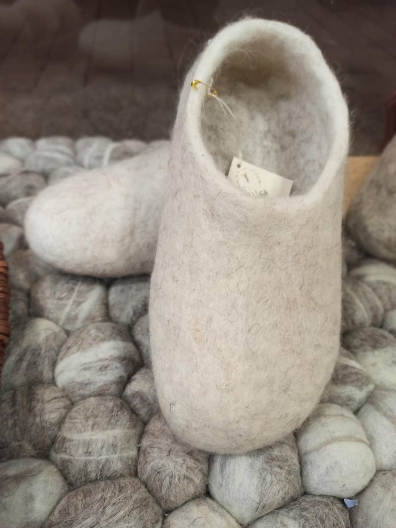 Pantoffel Aus Mallorca-Wollfilz, Größe 38 von NaturalFeltSpain
