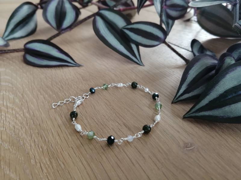 Beaded Green Chain Bracelet | Festive Jewelry Bead Grünes Perlenarmband Armband Grün von NaturalFulfillment