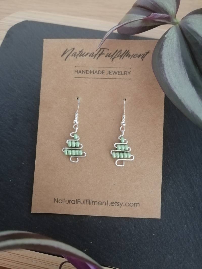 Christmas Tree Earrings | Winter Weihnachtsohrringe Holiday Festive von NaturalFulfillment
