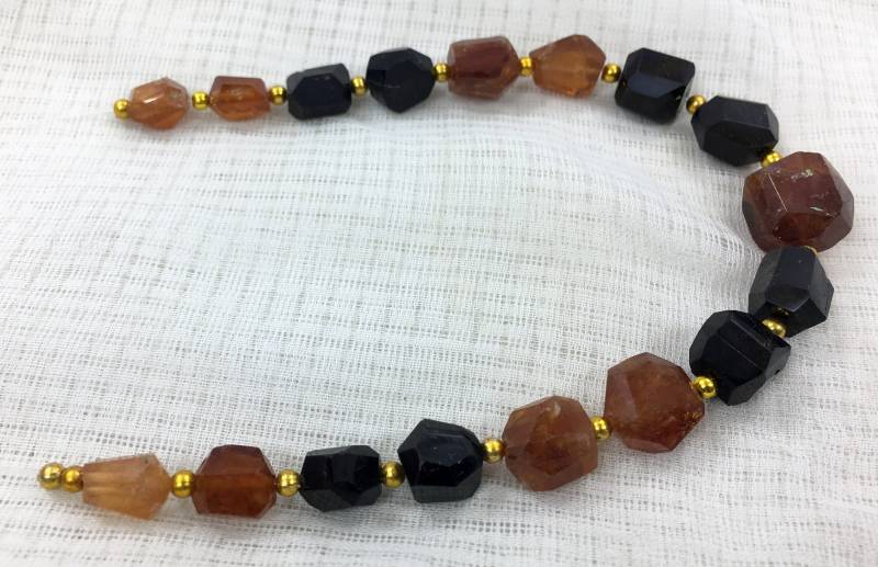 Schwarze Turmalin Mit Hessonit Granat Handgemachte Perlen @jrh von NaturalGemstones1